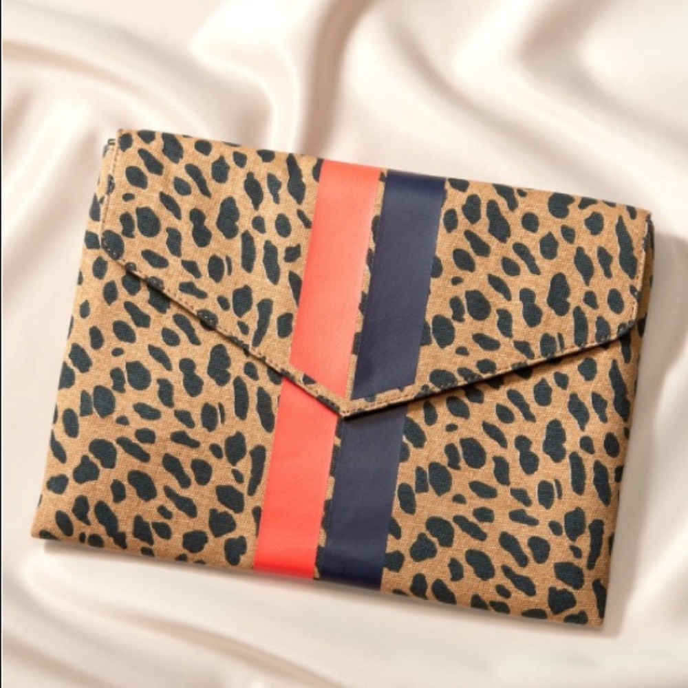 Stella & Dot leopard clutch